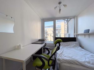 Bedroom 1- click for photo gallery